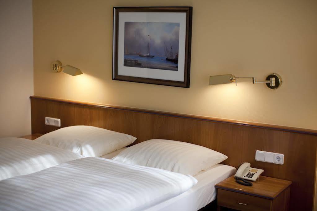 Hotel An Der Schlei Garni Fahrdorf  ภายนอก รูปภาพ
